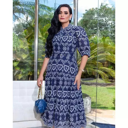 Vestido Elegante em Lese de Algodão