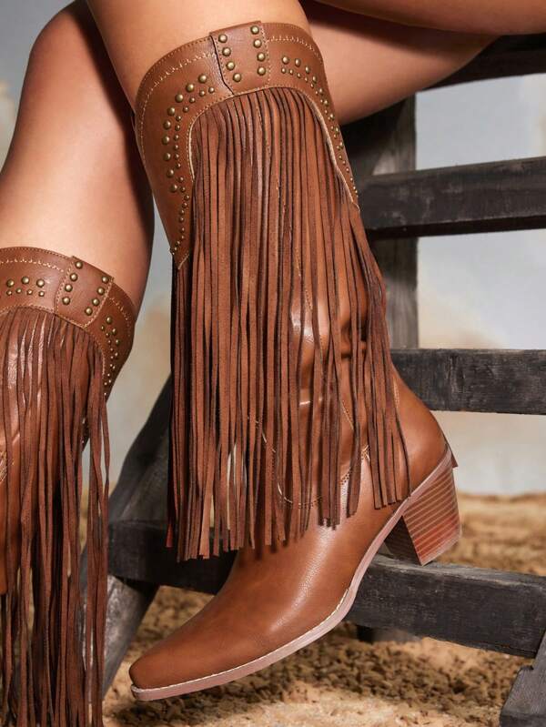 Bota Country Feminina Marrom com Franjas e Tachas