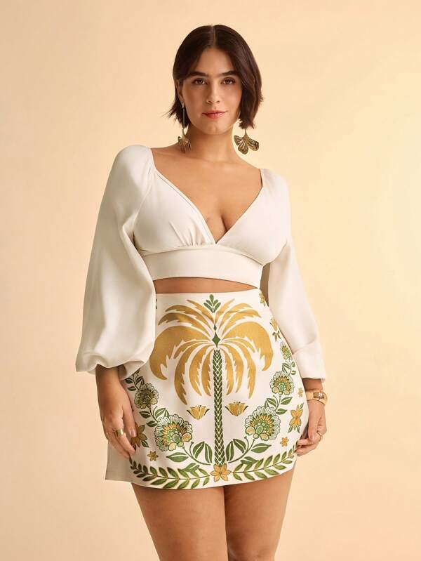 Saia Curta Estampada Tropical Plus Size