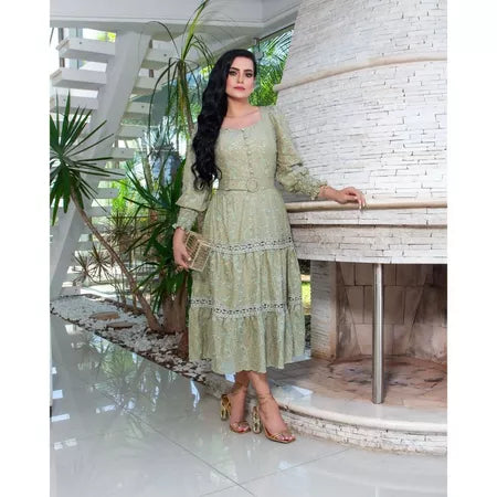 Vestido Elegante em Lese de Algodão