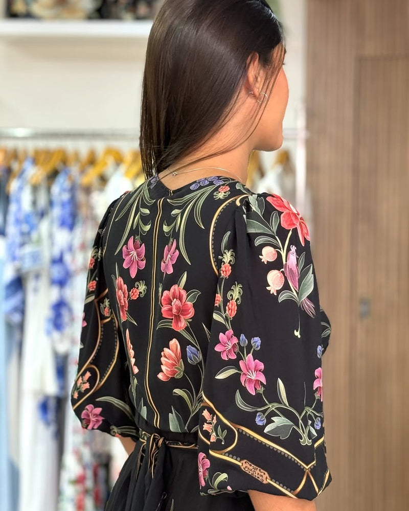Vestido Farm Preto Transpassado – Estampa Floral Boho